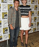 Filename=July_20_-_The_Hunger_Games_Catching_Fire_Press_Line_-_Comic-Con_International_284429.jpg
Filesize=3148KiB
Dimensions=2000x3000
Date added=Nov 05, 2013 July_20_-_The_Hunger_Games_Catching_Fire_Press_Line_-_Comic-Con_International_284429.jpg