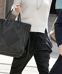 May_5_-_Leaving_her_hotel_in_New_York_281229.jpg