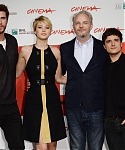 November_14_-_The_Hunger_Games_Catching_Fire_Photocall_in_Rome_2818329.jpg