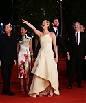 November_14_-_The_Hunger_Games_Catching_Fire_Rome_Premiere_2843029.jpg